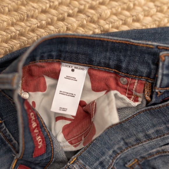 Lucky Brand boot cut jeans size 4/27 - Picture 2 of 4